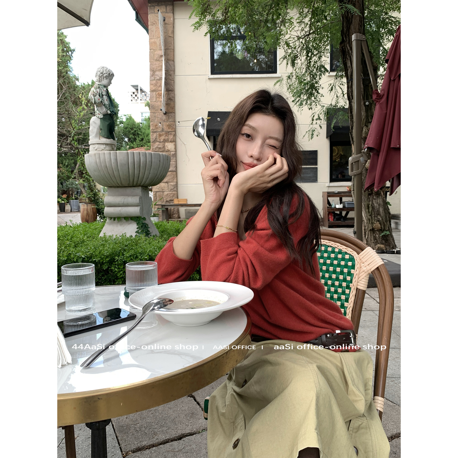 44AaSi 绯红女主角 100美利奴羊毛v领基础简约显瘦显白打底毛衣