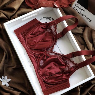 法式聚拢蕾丝缎面性感内衣大胸显小超薄四排扣防下垂收副乳文