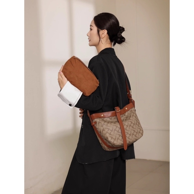优草坊正品女包2026年高级感洋气通勤托特机场包老花大容量单肩斜