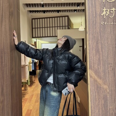 银色山坡短款pu皮面包服