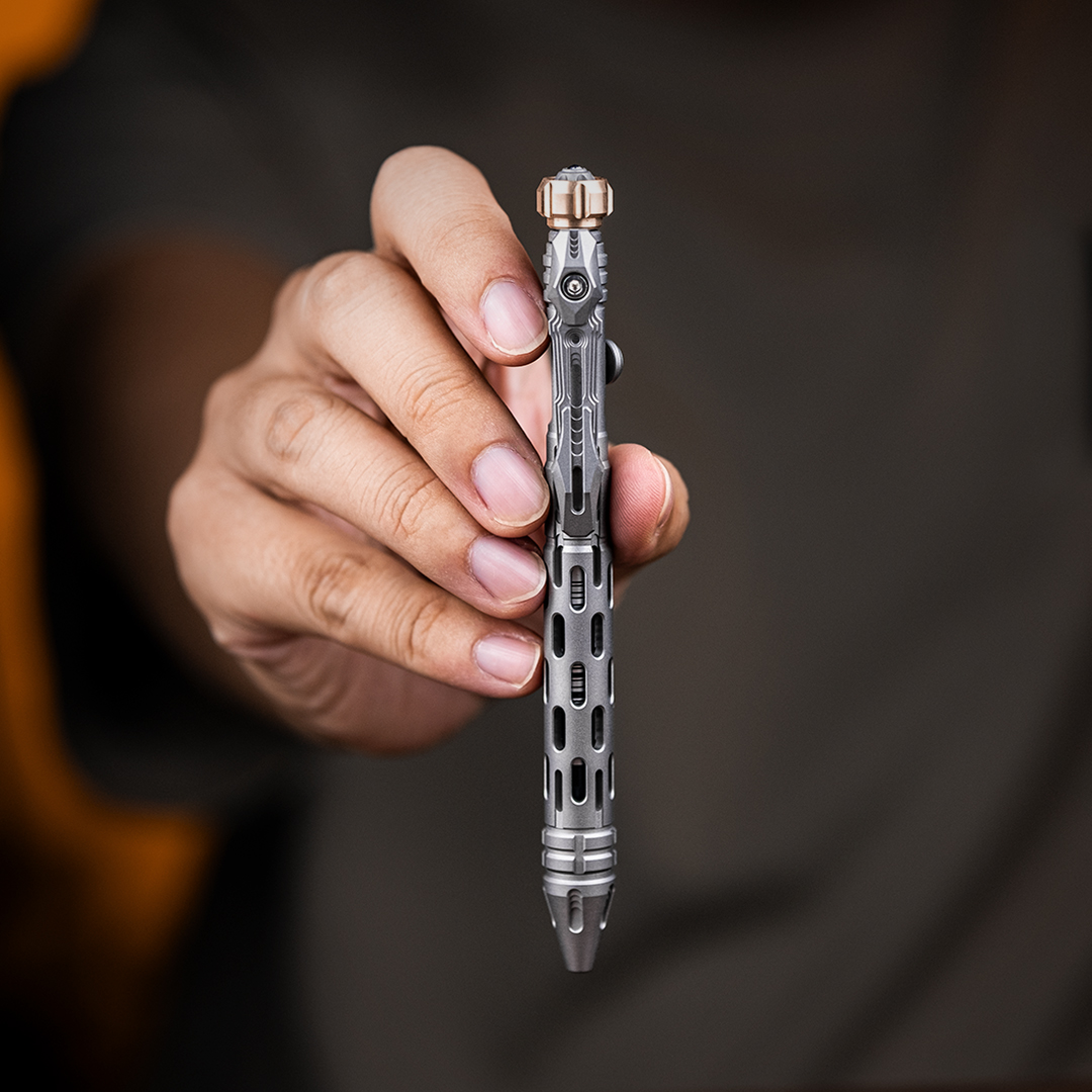 TITANER北斗作战术笔重工机甲