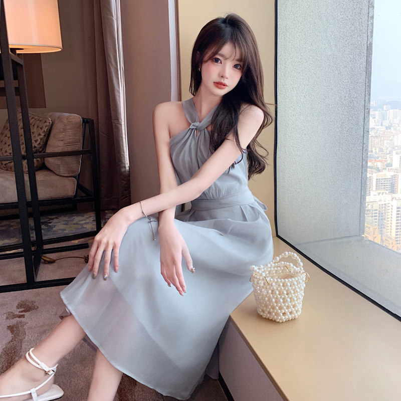 法式挂脖连衣裙裙子女夏季