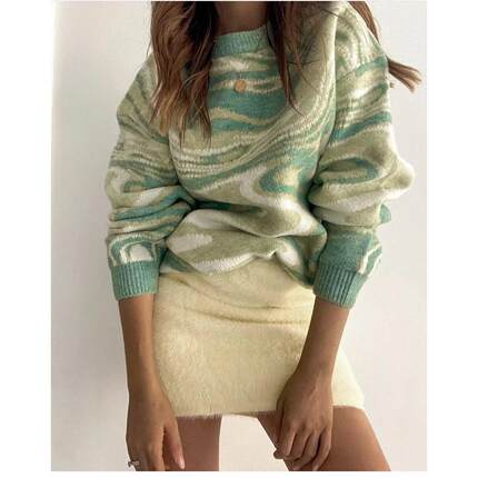 Winter round neck fashionable pullover sweater for women