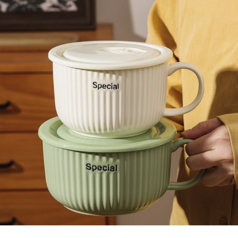 日式卡通陶瓷汤碗泡面碗带手柄带盖早餐牛奶杯学生宿舍手柄饭碗