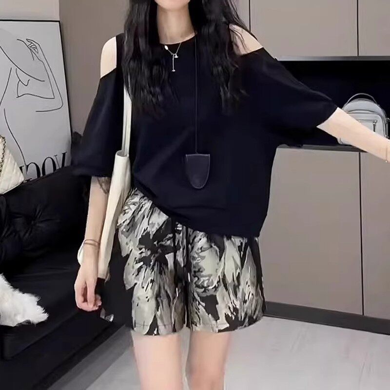 大码高级感小众露肩短袖女T恤夏新款爆款宽松显瘦独特超好看上衣