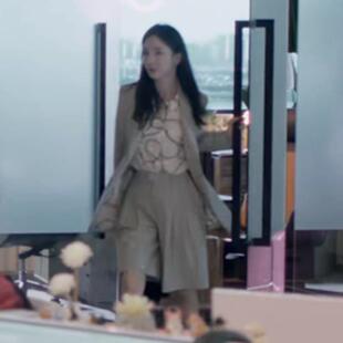 晨会恋爱的我们春金赵不江月同款衣服女通勤西装外套印ZTN花衬衫