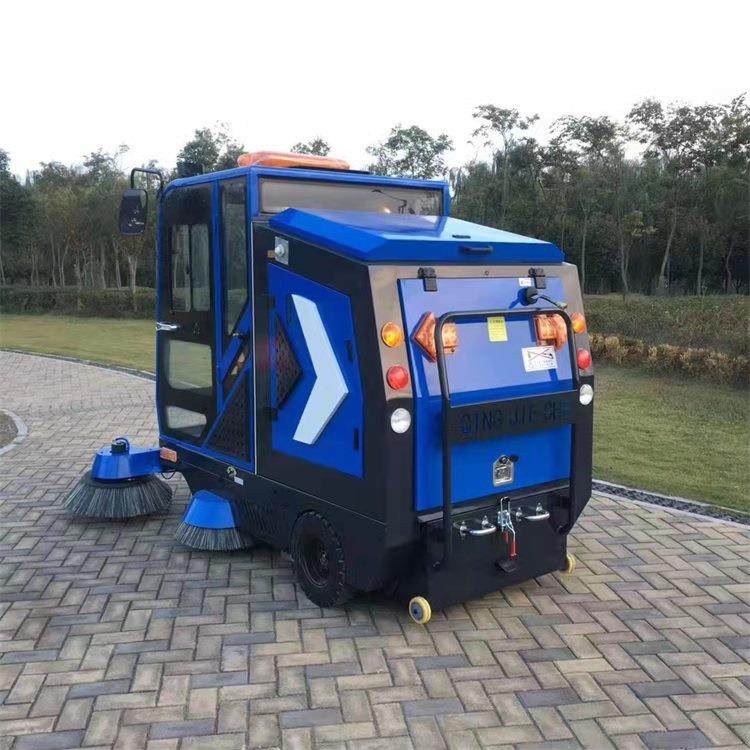 成德商场电动清洁车 三轮扫地车 道路吸尘厂区清洁战狼扫地车厂家