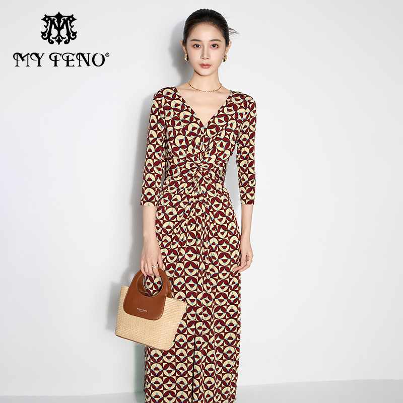 马天奴红色印花V领修身连衣裙