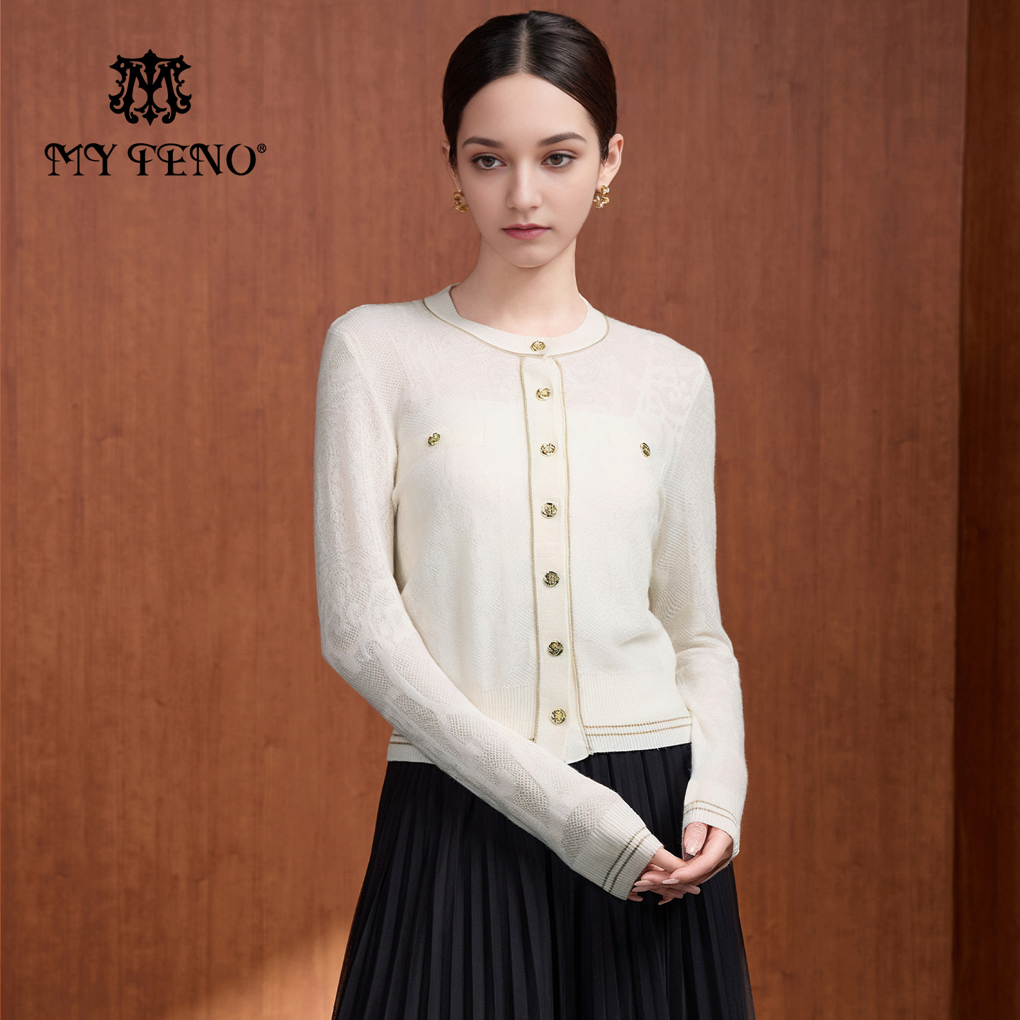 马天奴纯色圆领单排扣针织开衫