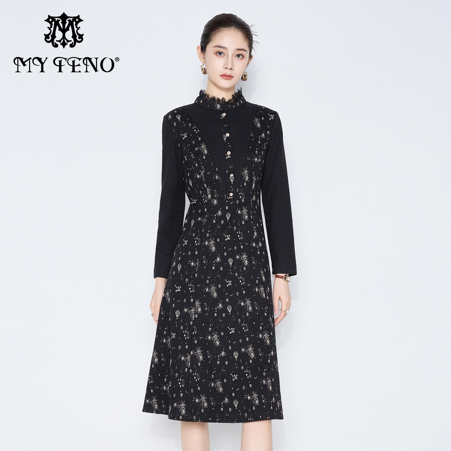 马天奴黑底印花拼接收腰连衣裙