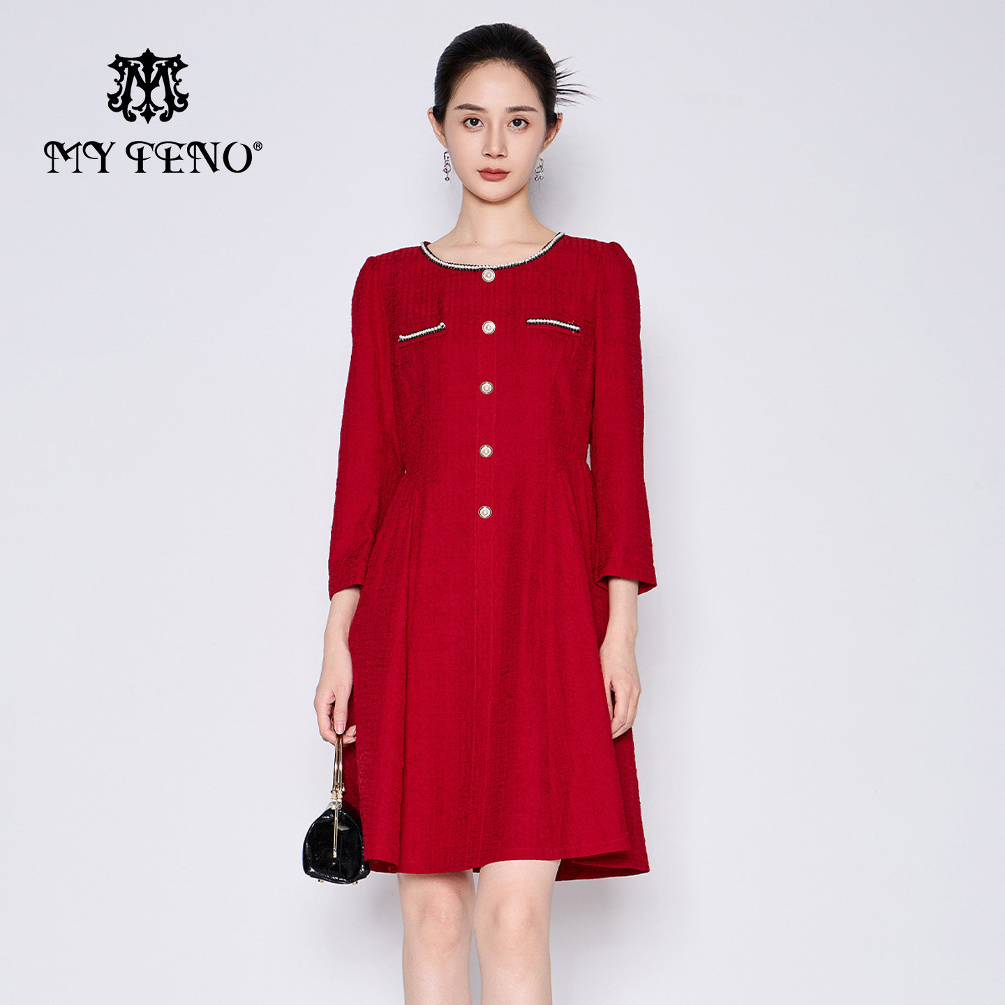 马天奴2025秋冬新款小香风钉珠圆领收腰长袖连衣裙子法式气质女装