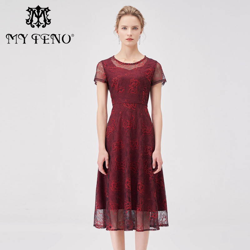 马天奴春夏新款女装红色绣花连衣裙钉珠圆领透视短袖收腰阔摆裙子