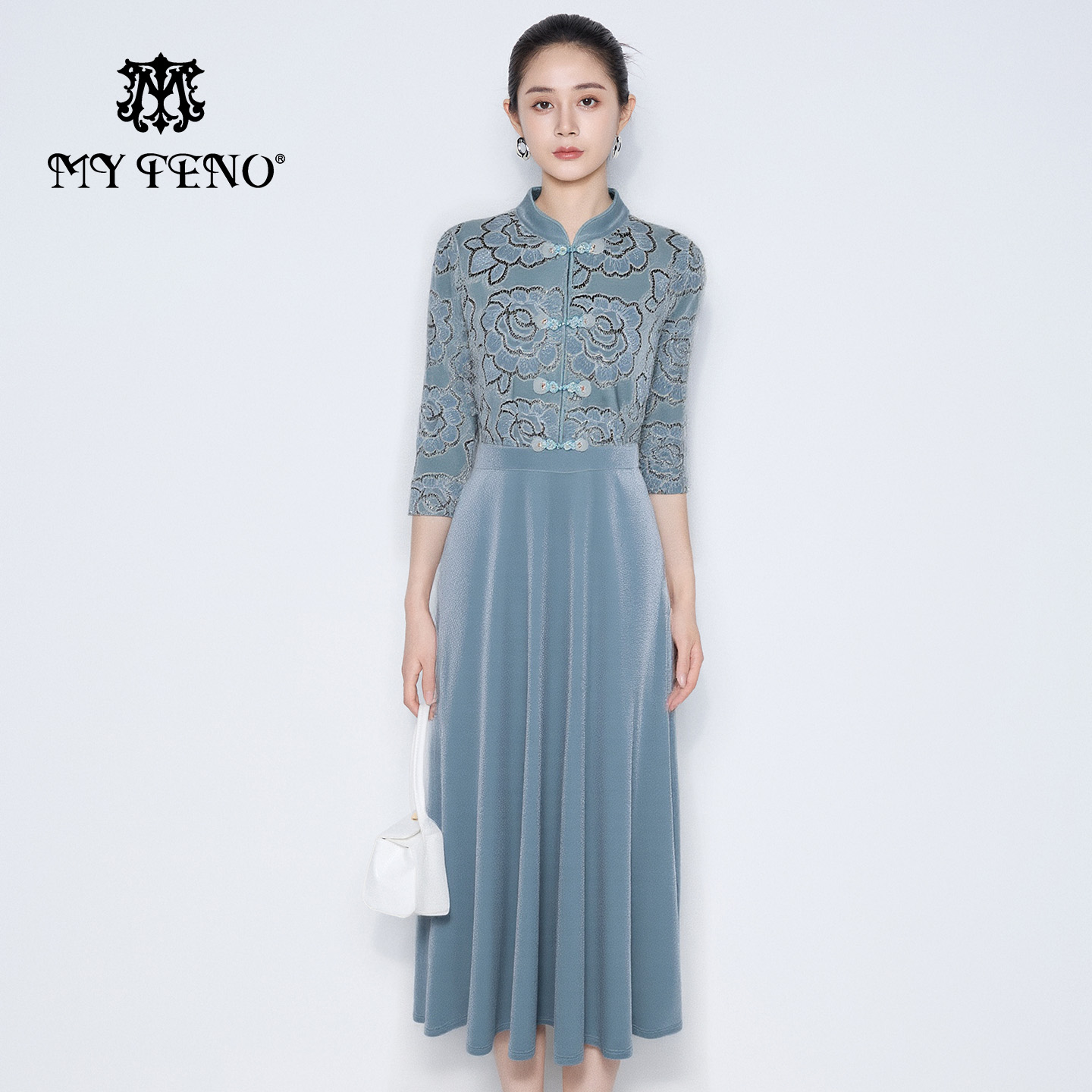 马天奴绿色绣花收腰丝绒连衣裙