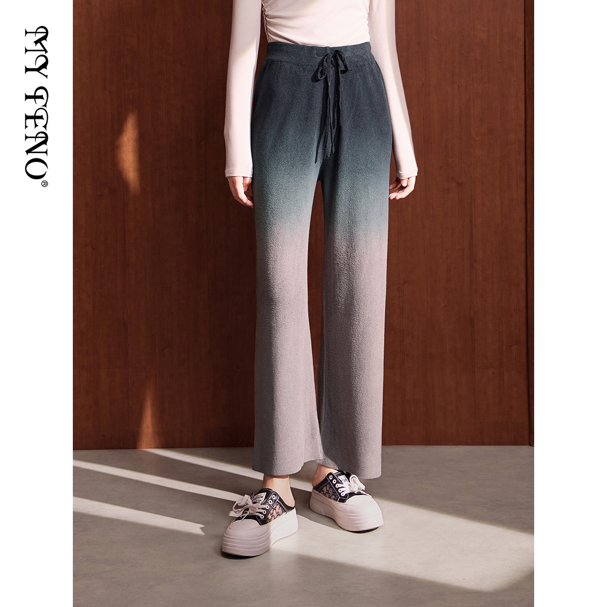 马天奴灰色松紧腰针织裤