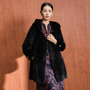 马天奴秋冬新款 气质轻奢 女黑色连帽金貂绒外套收腰环保仿皮草时尚