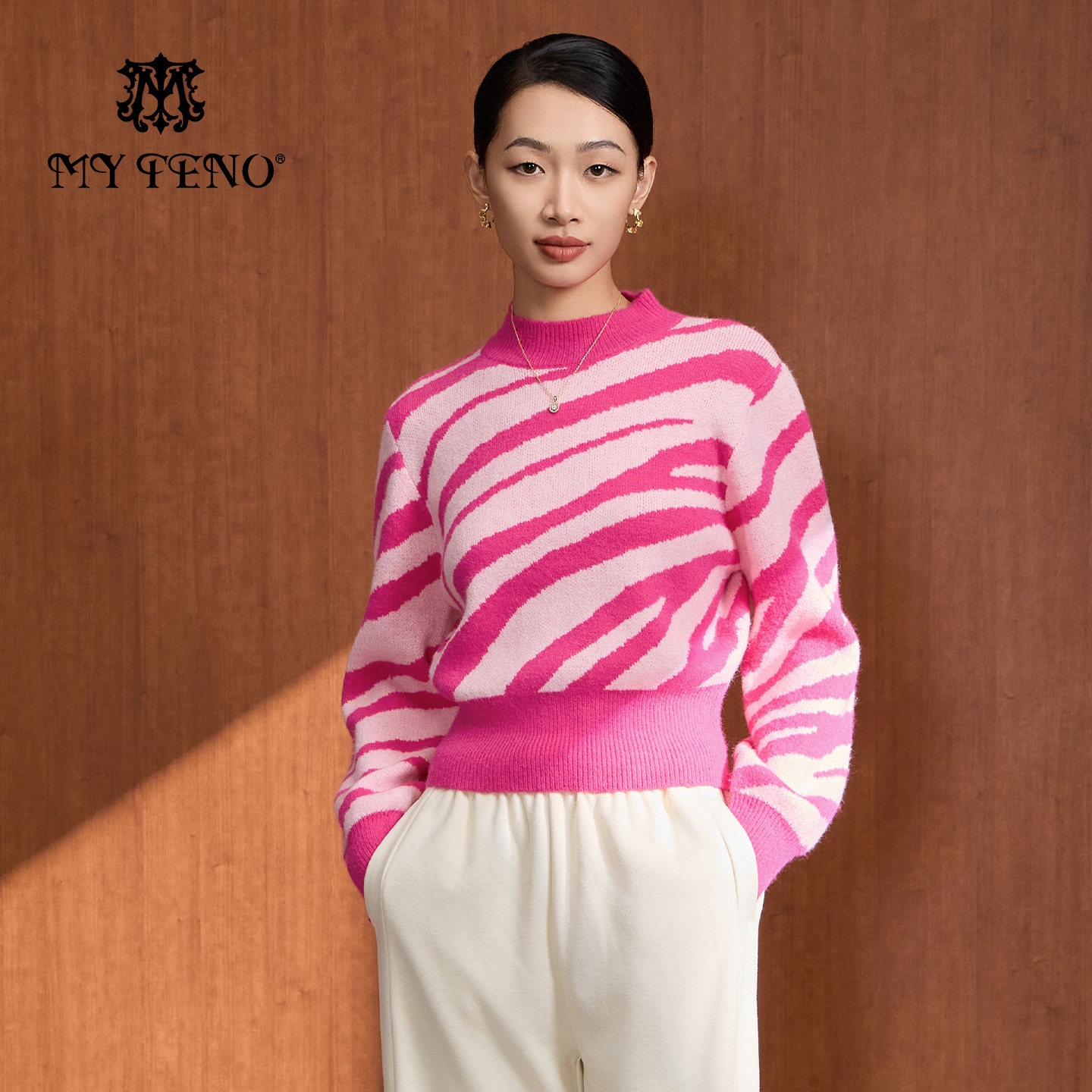 马天奴秋冬新款拼色不规则条纹高领短款收腰针织衫长袖毛衫百搭女