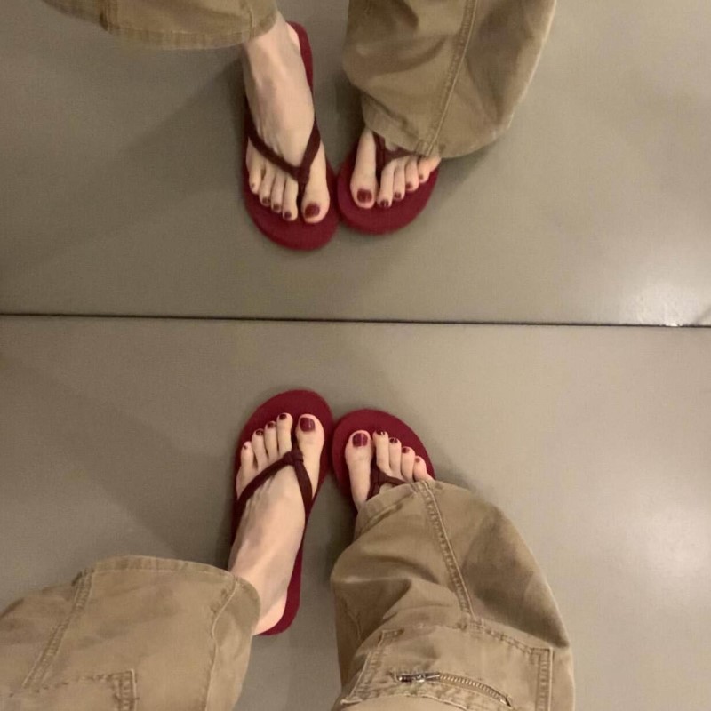 显白红色坡跟厚底人字拖夹脚拖鞋女夏外穿沙滩凉拖女鞋松弛chill