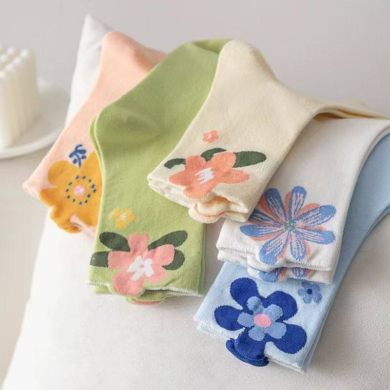 袜子女中筒袜春秋新款郁金香立体甜美风百搭花朵夏天可爱中高筒袜