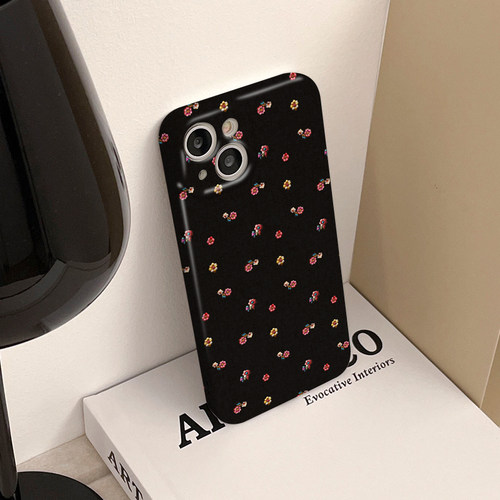 JTK Studio · 不规则满屏仿真刺绣小碎花  · Protective shell