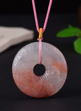 新疆天然金丝玉桃花酿祥云纹锁