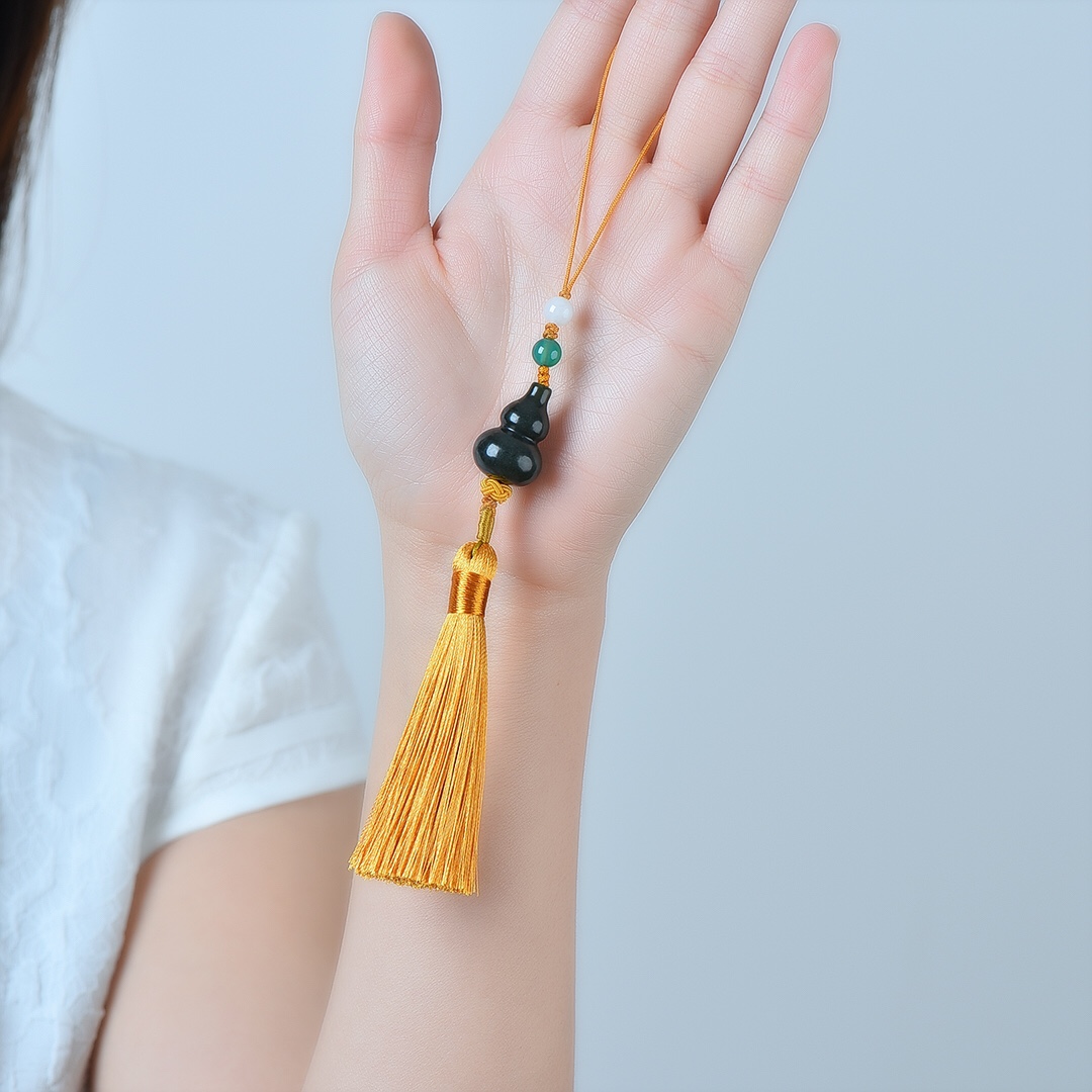 天然和田玉小葫芦吊坠流苏挂件玉石饰品包挂坠车钥匙扣手机玉挂链