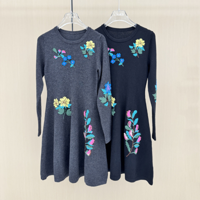 LY54W3184极简打底气质通勤简约连衣裙