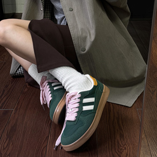 林阿一2025开春新款时髦百搭拼色系带休闲风德训平底板鞋女板鞋潮