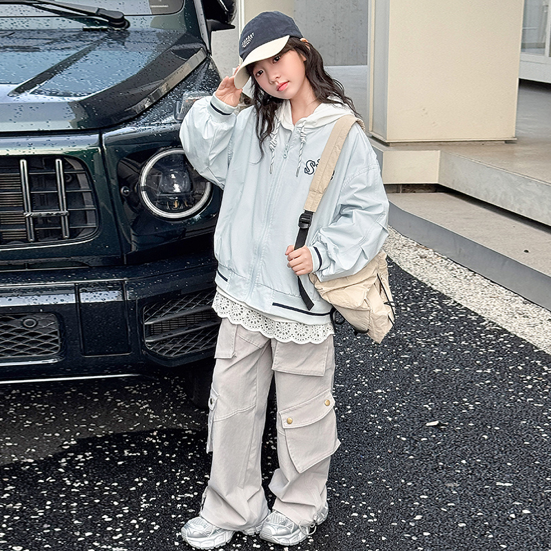 女童外套春秋款潮青少年服装外出服女生长袖秋季新品高级感帅气