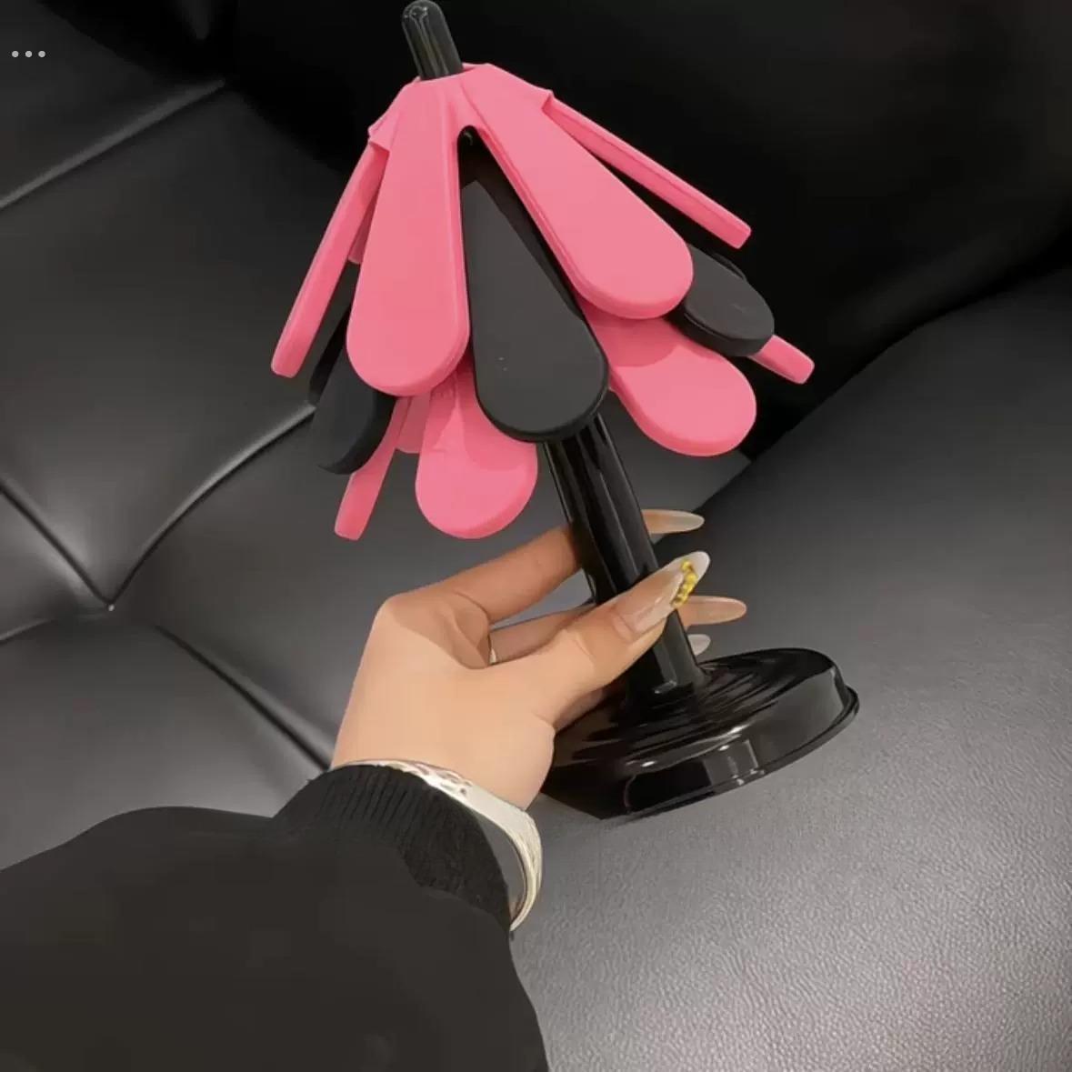 创意新款黑粉圣诞树隔热垫餐桌防烫垫锅垫汤碗垫茶杯垫硅胶可折叠