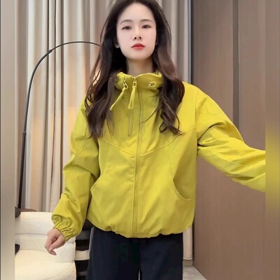 2025秋冬季新款女士洋气爆款加厚连帽棉服外套宽松休闲夹棉冲锋衣