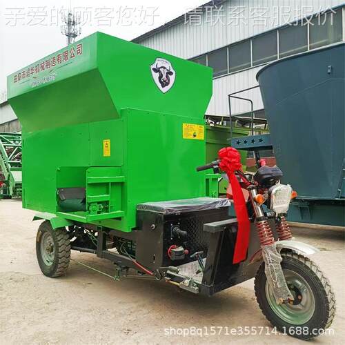 电动牛羊料抛撒车大型牧场搅马拌撒BBS料车2饲5力撒双侧饲喂草车