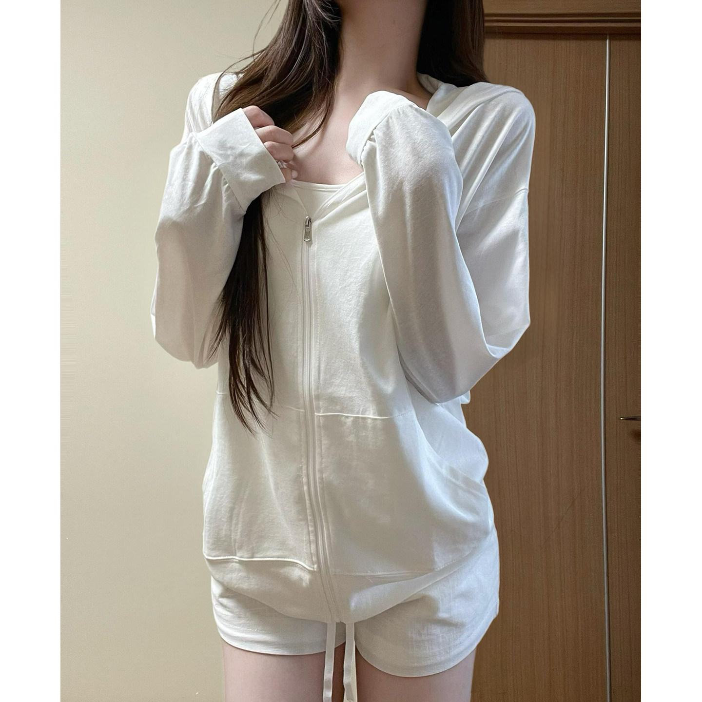 白色连帽防晒开衫外套女