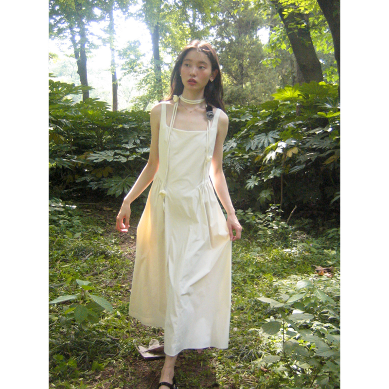 SUPERSCAPE素舶 夏季 花朵系带 气质方领修身花苞下摆连衣裙