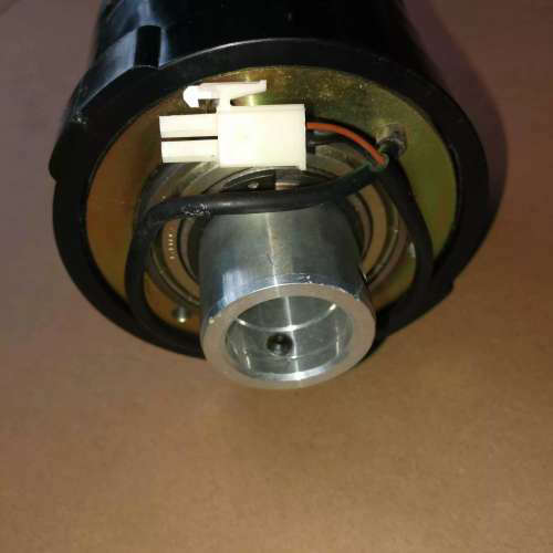 纺机用煞车制动盘 直径25通孔  安装孔为正三孔60mm 24vdc 0.3a