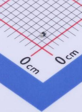 AVRH10C101KT1R1NE8 压敏电阻 钳位电压190V 0.03焦耳 0402压敏电
