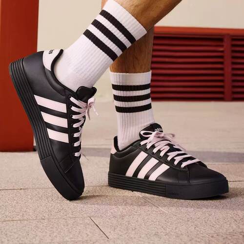 adidas男女防滑耐磨休闲板鞋