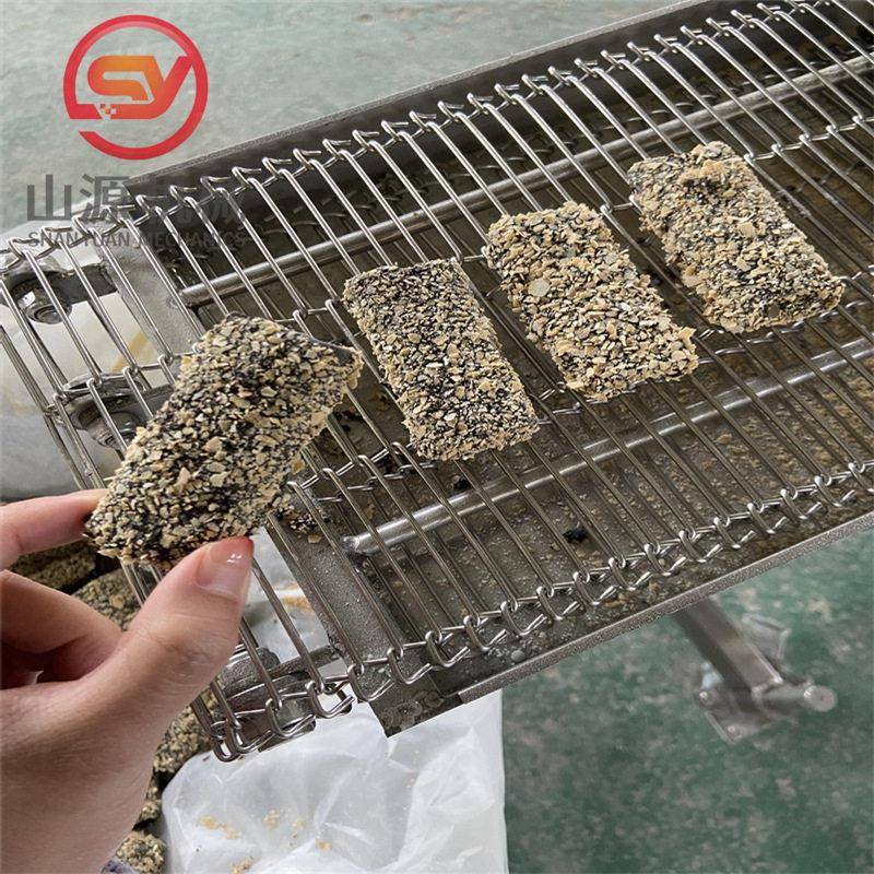 草莓味蛋卷巧克力涂层机蛋卷裹燕麦片设备全自动上糠机