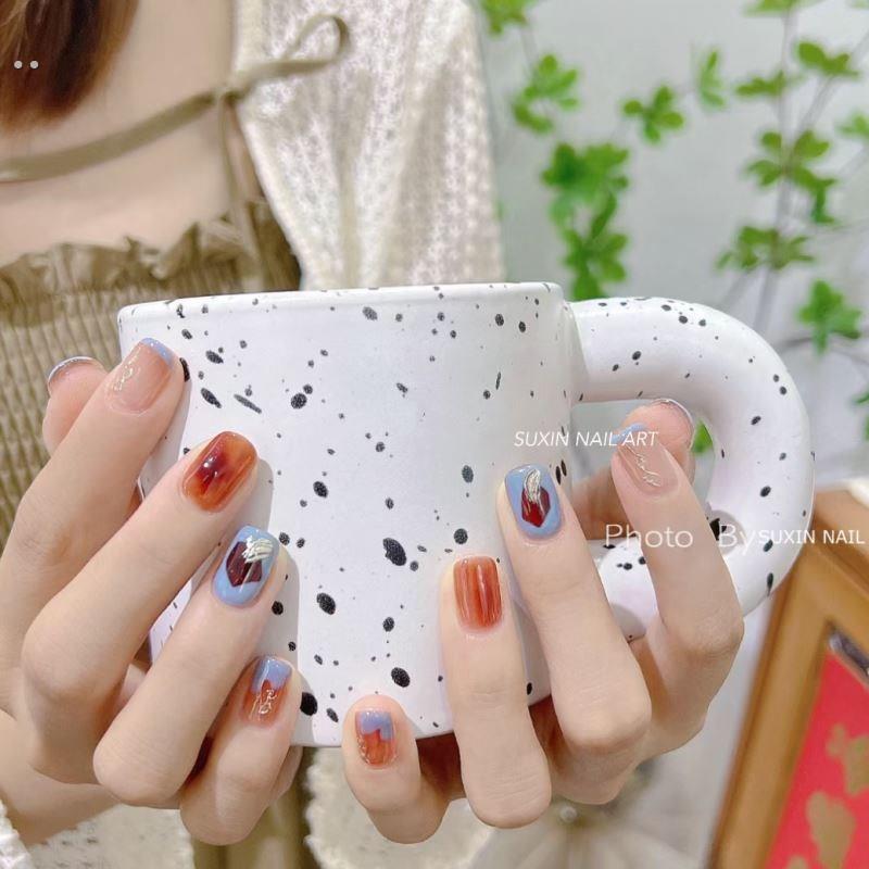 网红美甲拍照杯子陶瓷泼墨马克杯棋盘格笔筒手拿拍摄道具背景摆件