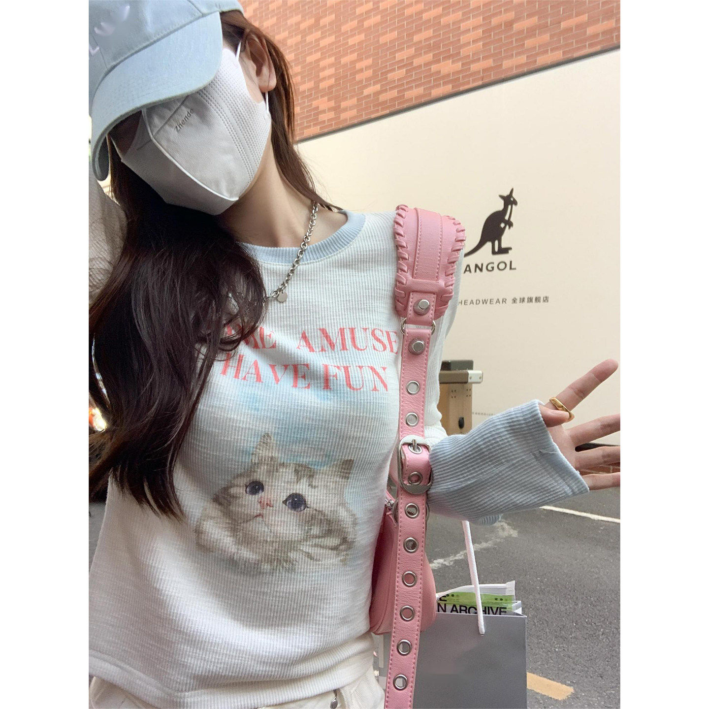 曾小咸 韩系白色短款正肩针织长袖T恤女春修身内搭打底衫上衣早春