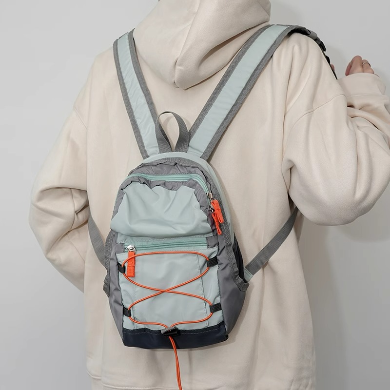 登山包爬山小号背包旅行户外双肩包女轻便徒步骑行运动书包春游包