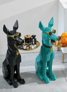 2025新款电视柜摆件高级感小众创意迎宾大型落地狗戴眼镜的杜宾犬