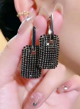 New Fashion Trend Unique Design Elegant Exquisite Light