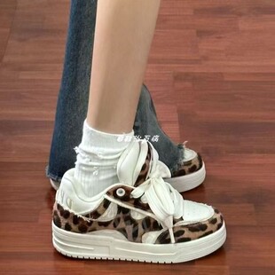 原创豹纹色厚底设计感面包鞋女ins百搭大舌头板鞋增高减震运动鞋