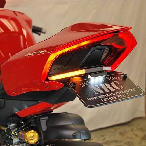 杜卡迪Panigale后尾翼驼峰芯