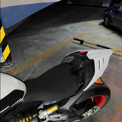 杜卡迪Panigale改装后驼峰