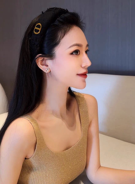 杨杨同款黑色粗花呢字母发箍2026新款高级轻奢时尚高颅顶气质发卡