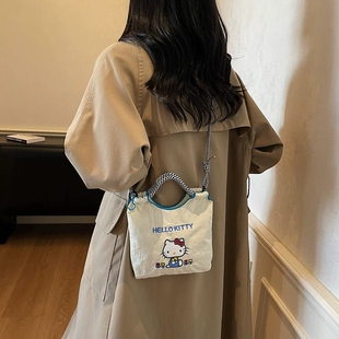 日系刺绣帆布包可爱kitty猫水桶包迷你单肩斜挎包通勤百搭手机包