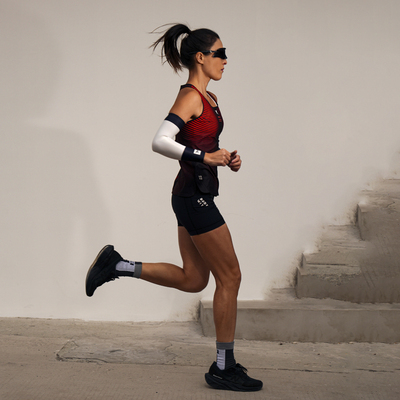 BODYWIT身体智慧破茧向北女轻质透气马拉松限定专业跑步速干背心