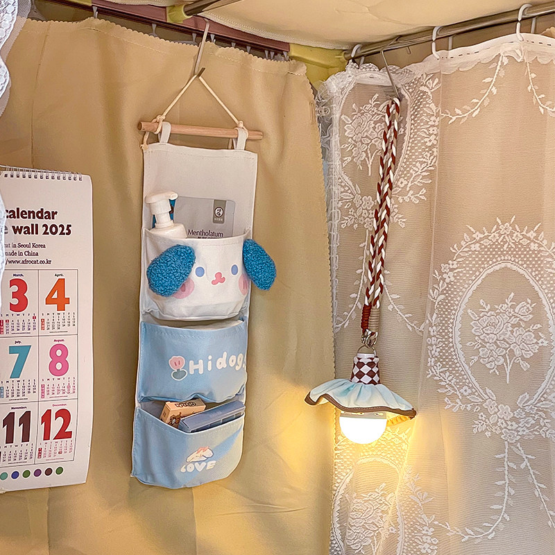 布艺收纳挂袋悬挂式可爱大学生宿舍整理用品大全置物袋床头置物架