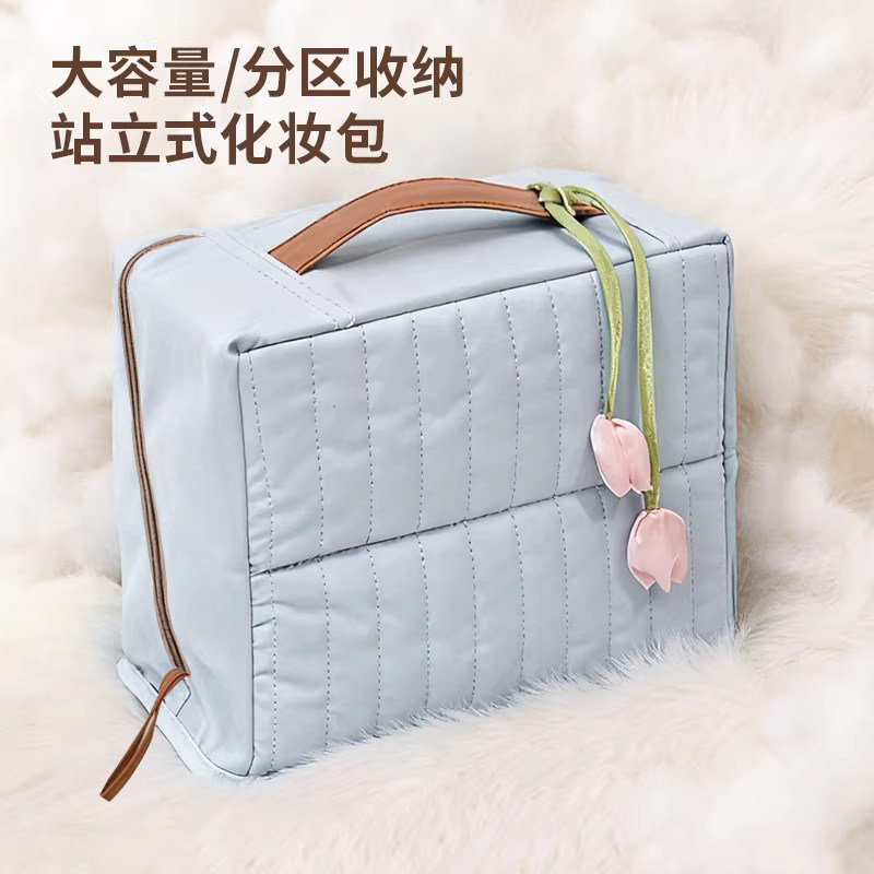 立式夹棉化妆包大容量可挂行李箱便携出差旅行洗漱包分区加厚防磕